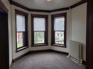 715 E 1st St #4, Duluth, MN 55805