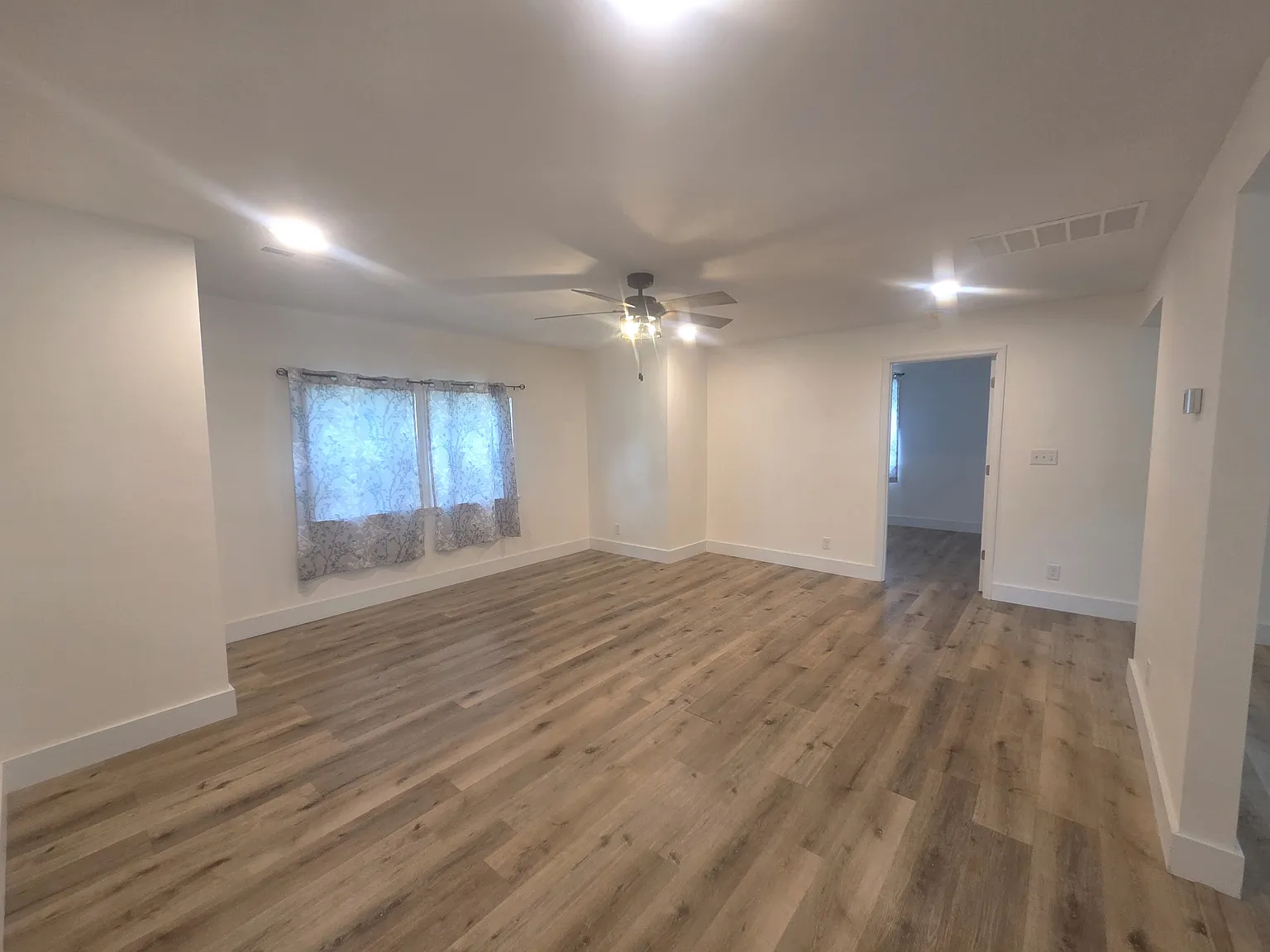 2842 West Elm Street - 1 — Photo 3