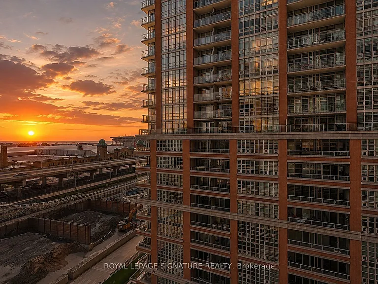 59 E Liberty St #905 — Photo 20