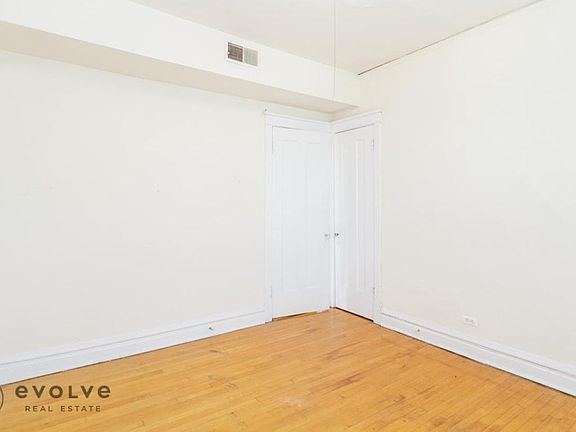 3rd image of 2506 N Kedzie Blvd