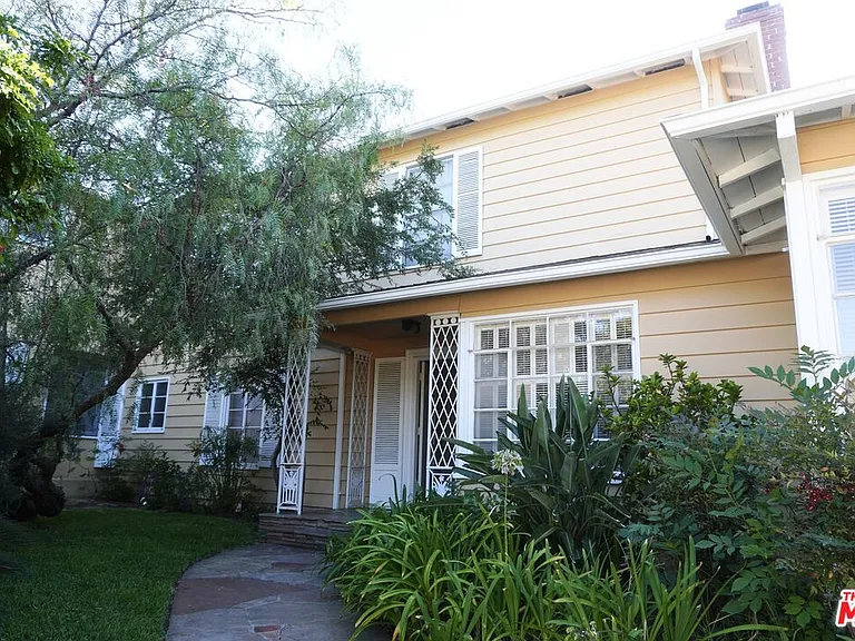 951 Masselin Ave — Photo 34