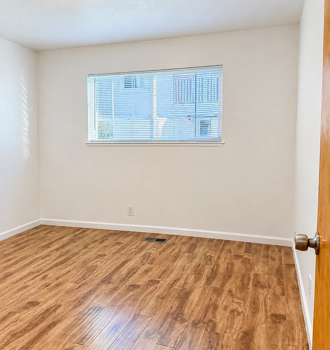 43120 Starr Street — Photo 3