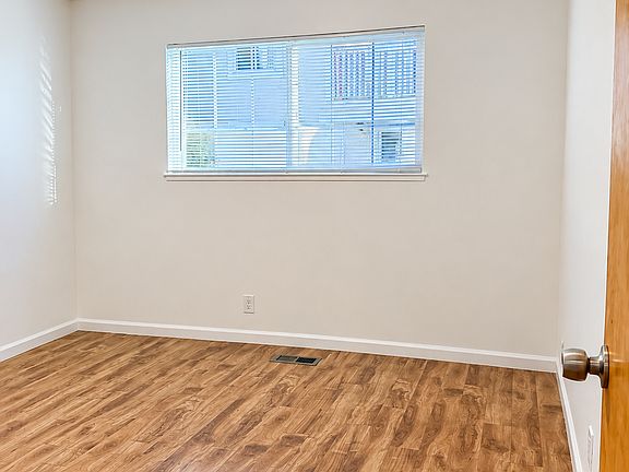 3rd image of 43120 Starr St #2