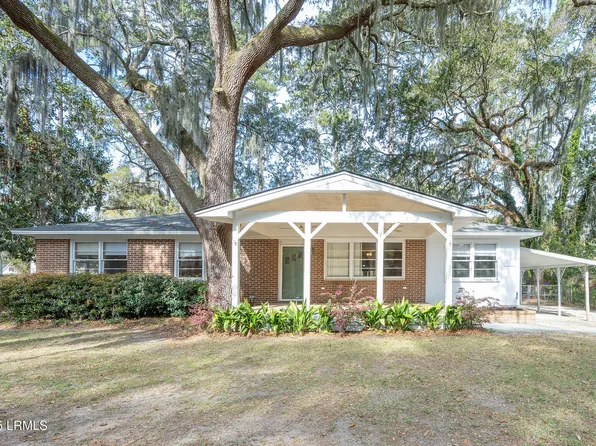 510 Center Dr W, Beaufort, SC 29902