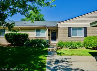 26559 Franklin Pointe Dr #140, Southfield, MI 48034