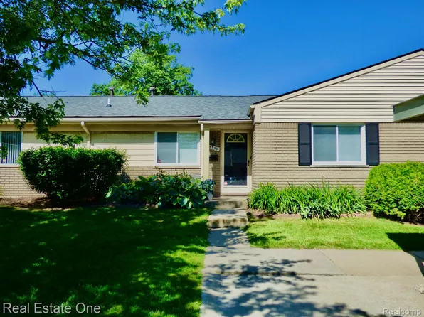 26559 Franklin Pointe Dr #140, Southfield, MI 48034