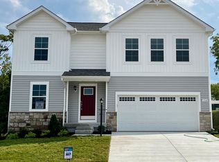 114 Belmont Pl, Falling Waters, WV 25419