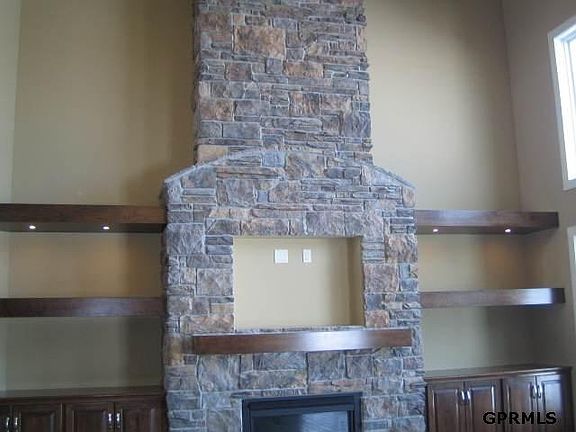 4th image of 4003 N 269th
