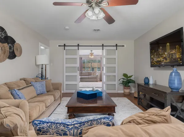 216 Belmont St, Hurst, TX 76053