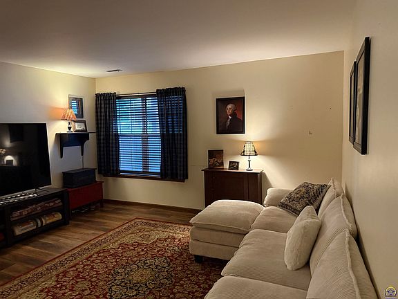 3rd image of 3059-7 SW Maupin Ln