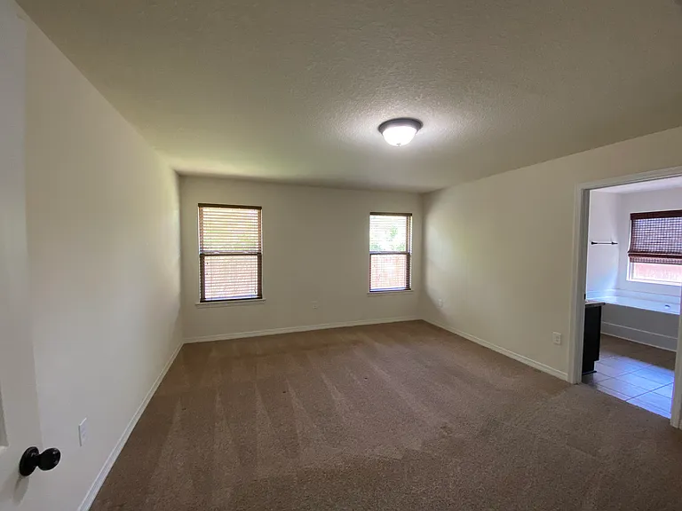 8466 Island Dr — Photo 17