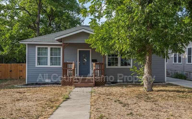 3 bed, 2.0 bath, 1576 sqft, $2,050 — Photo 3