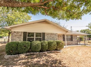 97 Wade St, Nocona, TX 76255