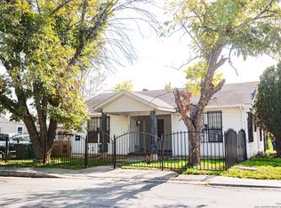 1338 Alametos, San Antonio, TX 78201