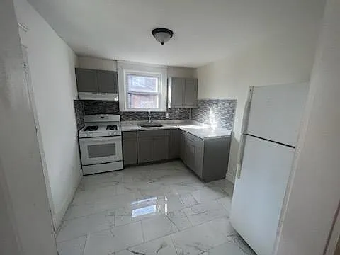 450 Glendale Rd — Photo 5