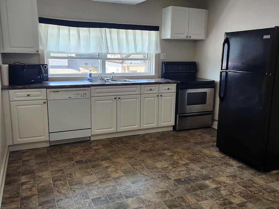 1st image of 5696 Buchanan Ave