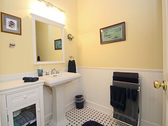 4th image of 37443 Stillwater Dr