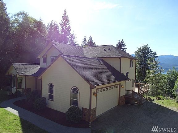 3rd image of 2860 Navy Dr NW