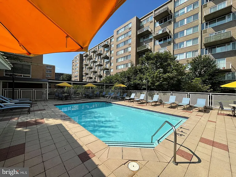 355 I St SW #410 — Photo 14