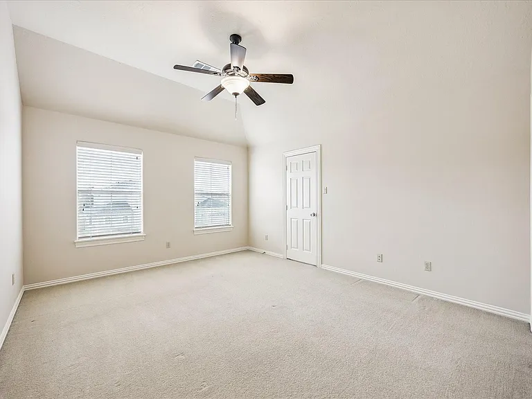 2210 Bywater Dr — Photo 42