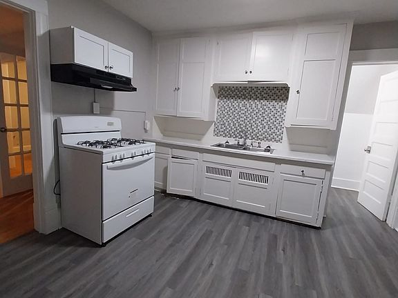 5th image of 3025 15th Ave S #2
