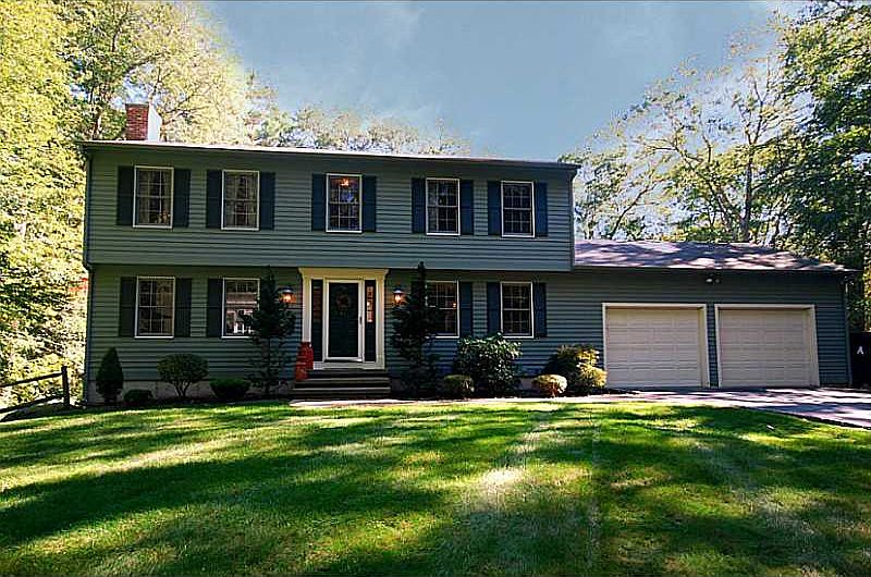 1st image of 92 Parkside Dr