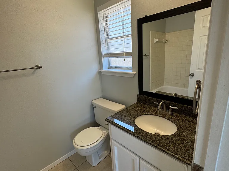 214 Portsmouth Dr — Photo 18