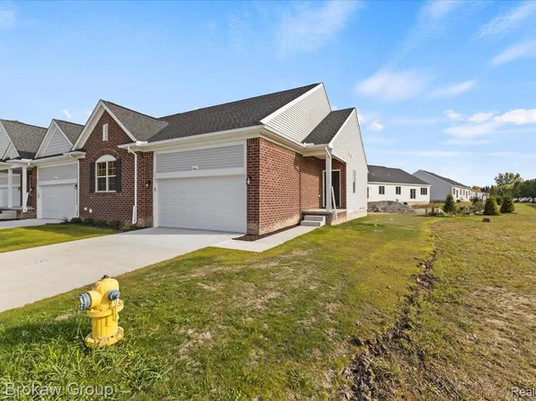 1439 Lincoln St #37, Lapeer, MI 48446