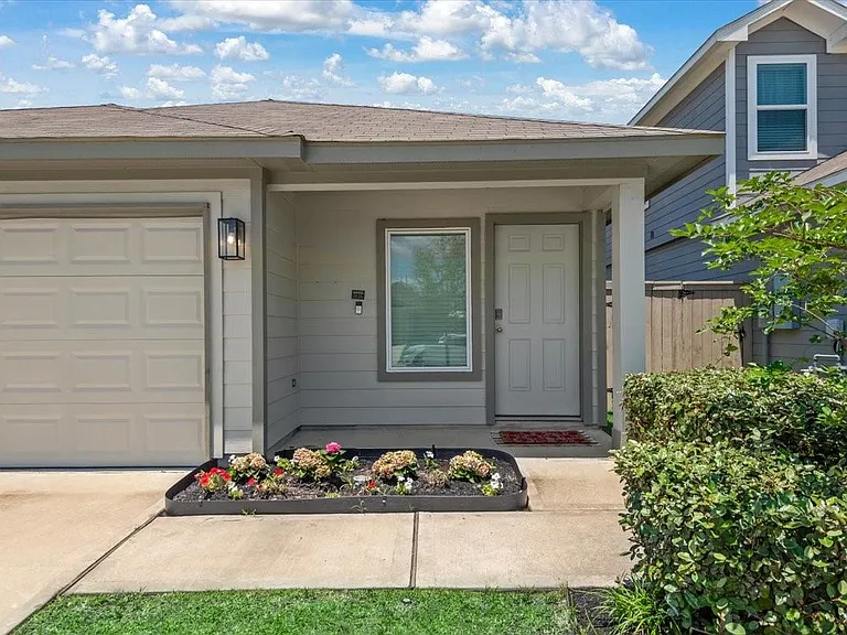 14208 Fern Meadows Dr — Photo 2