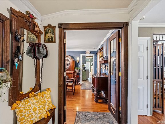 3rd image of 92 Jennings Avenue