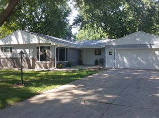 2201 E Sylvan Cir, Brandon, SD 57005