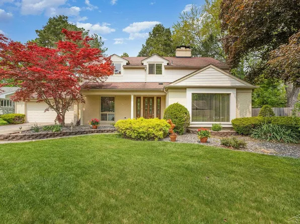 4570 Howley Ct, Saginaw, MI 48638