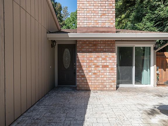 3rd image of 6837 Susanna Ct