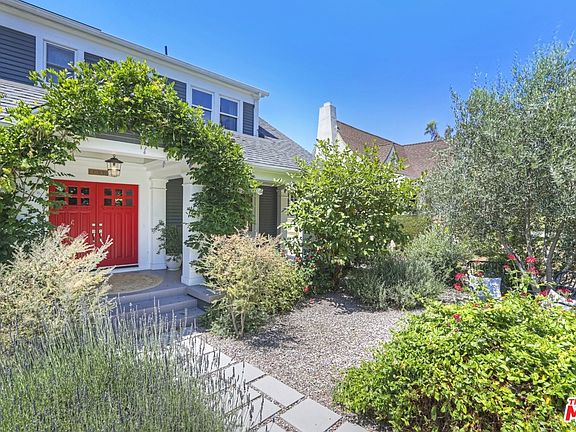 3rd image of 2049 N Berendo St
