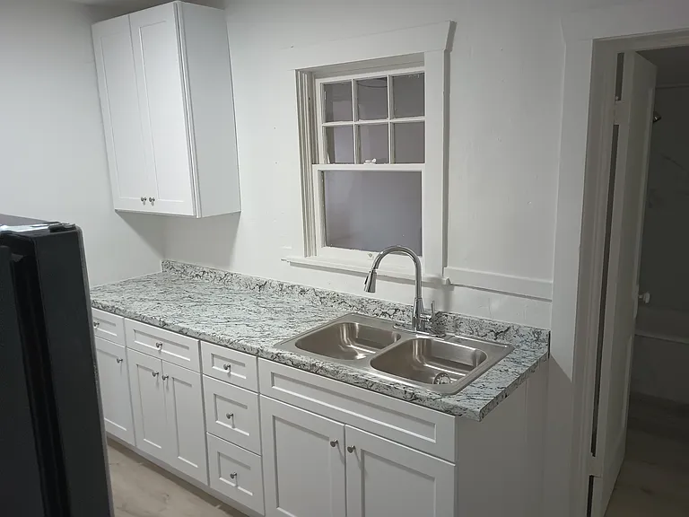 265 N Main St #5 — Photo 2