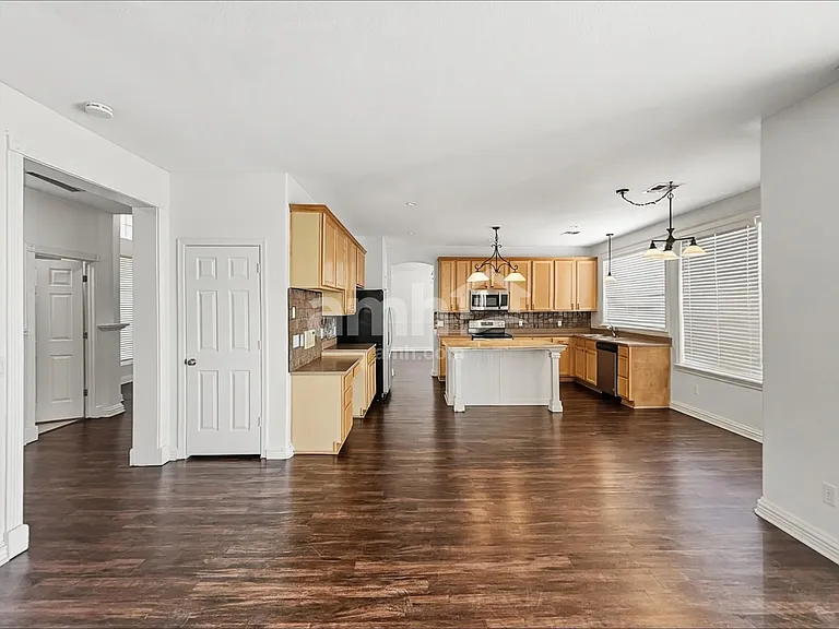 9715 E Inverness Ave — Photo 8