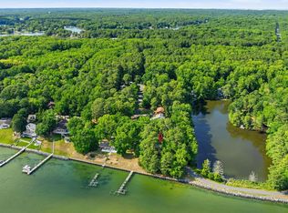 13181 River View Dr, Lusby, MD 20657
