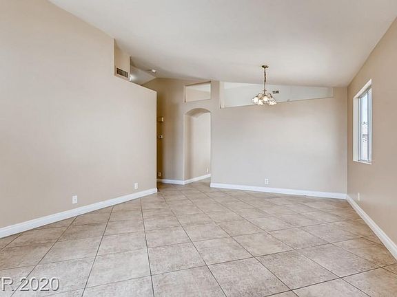 3rd image of 6651 Peony Bush Dr