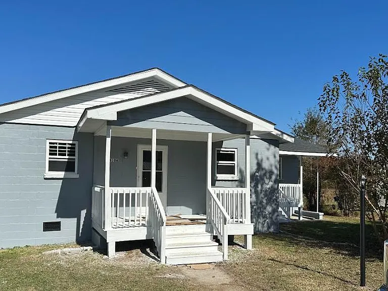 410 W Main St #A — Photo 1