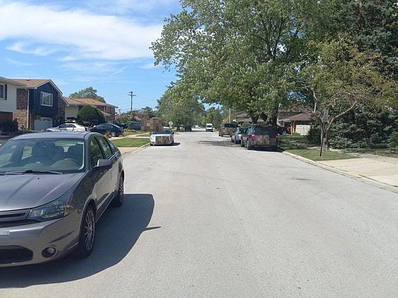4th image of 1470 Hirsch Ave