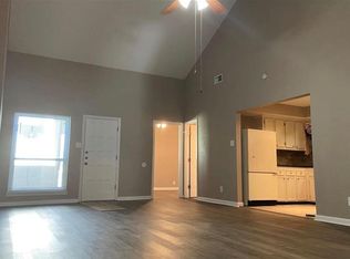 800 N San Jacinto St APT 201, Conroe, TX 77301