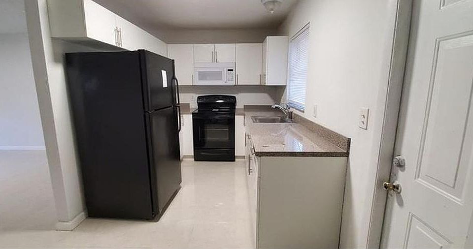 1st image of 2831 NW 15th Ct #1