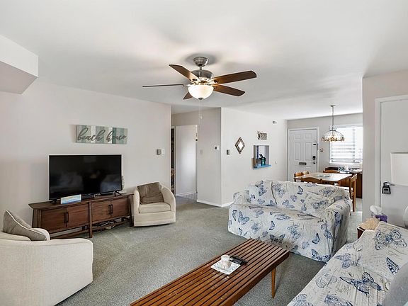 2nd image of 169 N Basin Dr #59
