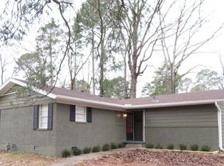 2 Clifton Dr, Little Rock, AR 72209