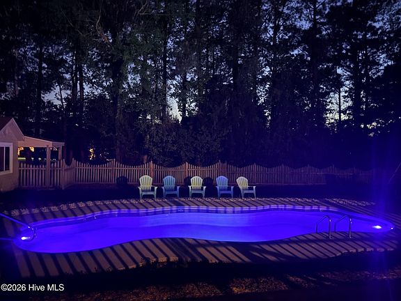 3rd image of 444 E Creekview Drive