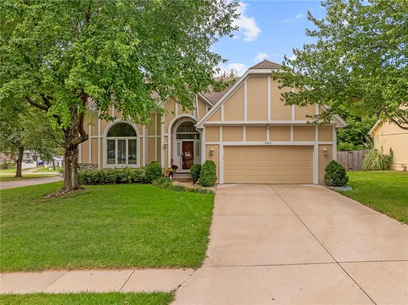 6812 Haskins St, Shawnee, KS 66216