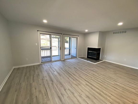 4th image of 117 Foxfire Dr