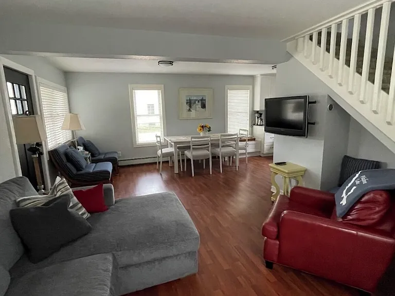 2104 N Shore Dr — Photo 6