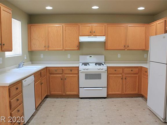 3rd image of 1004 Valetta Flat Ave