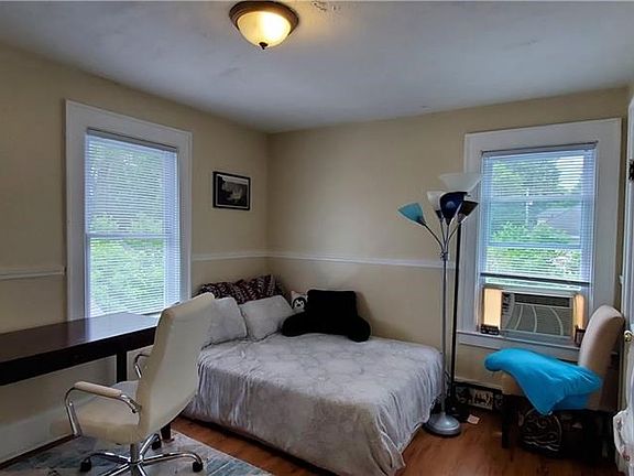4th image of 164 Milnor Ave